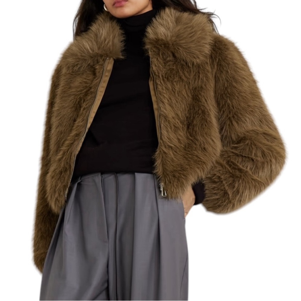THE FRANKIE SHOP
Camel Hope Faux-Fur Jacket